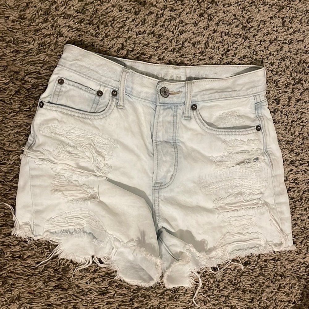 American eagle ripped Jean shorts